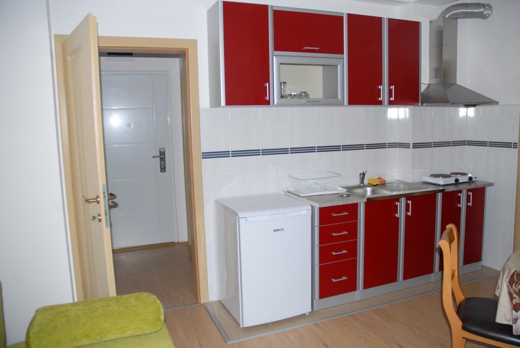 Zora Apartment